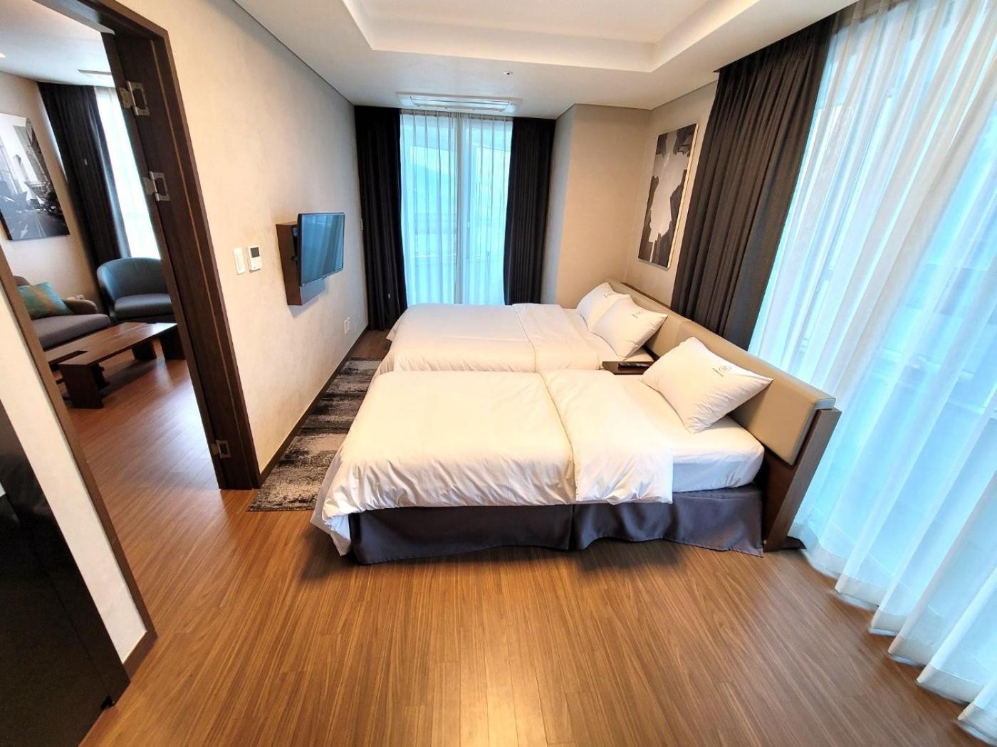 W Residence Hotel Пусан Экстерьер фото