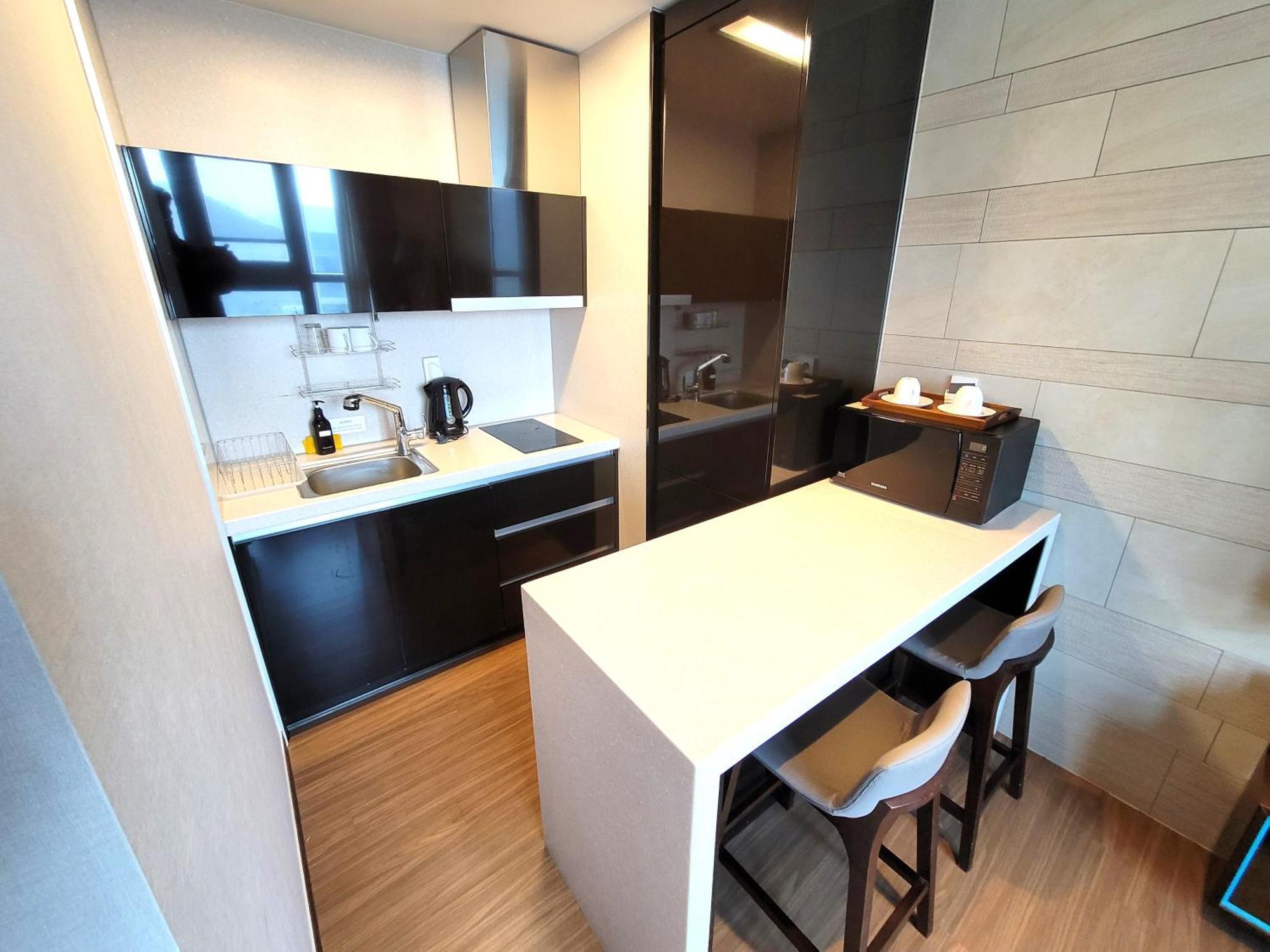 W Residence Hotel Пусан Экстерьер фото